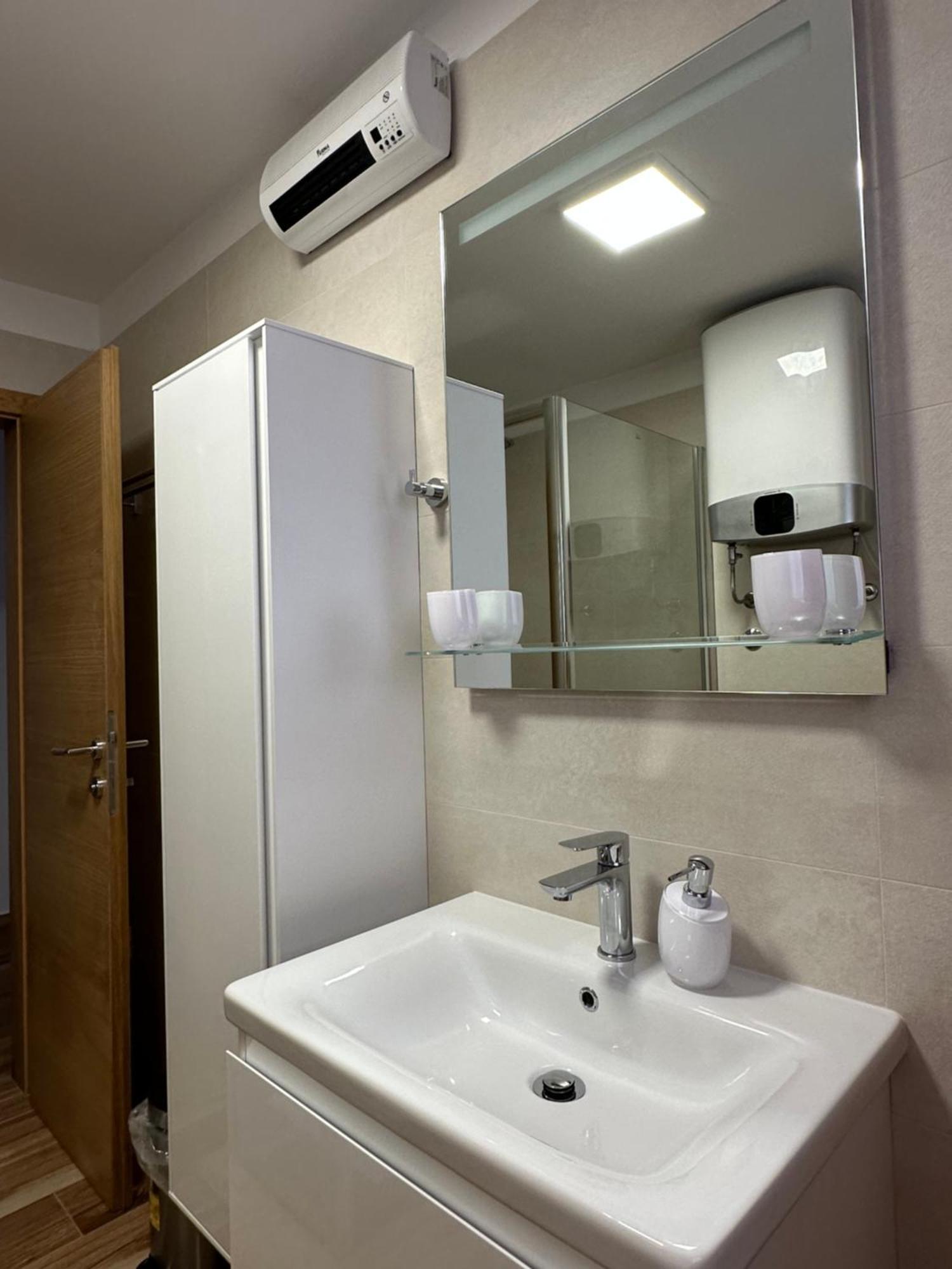 Lux Apartments In Downtown Πούλα Εξωτερικό φωτογραφία